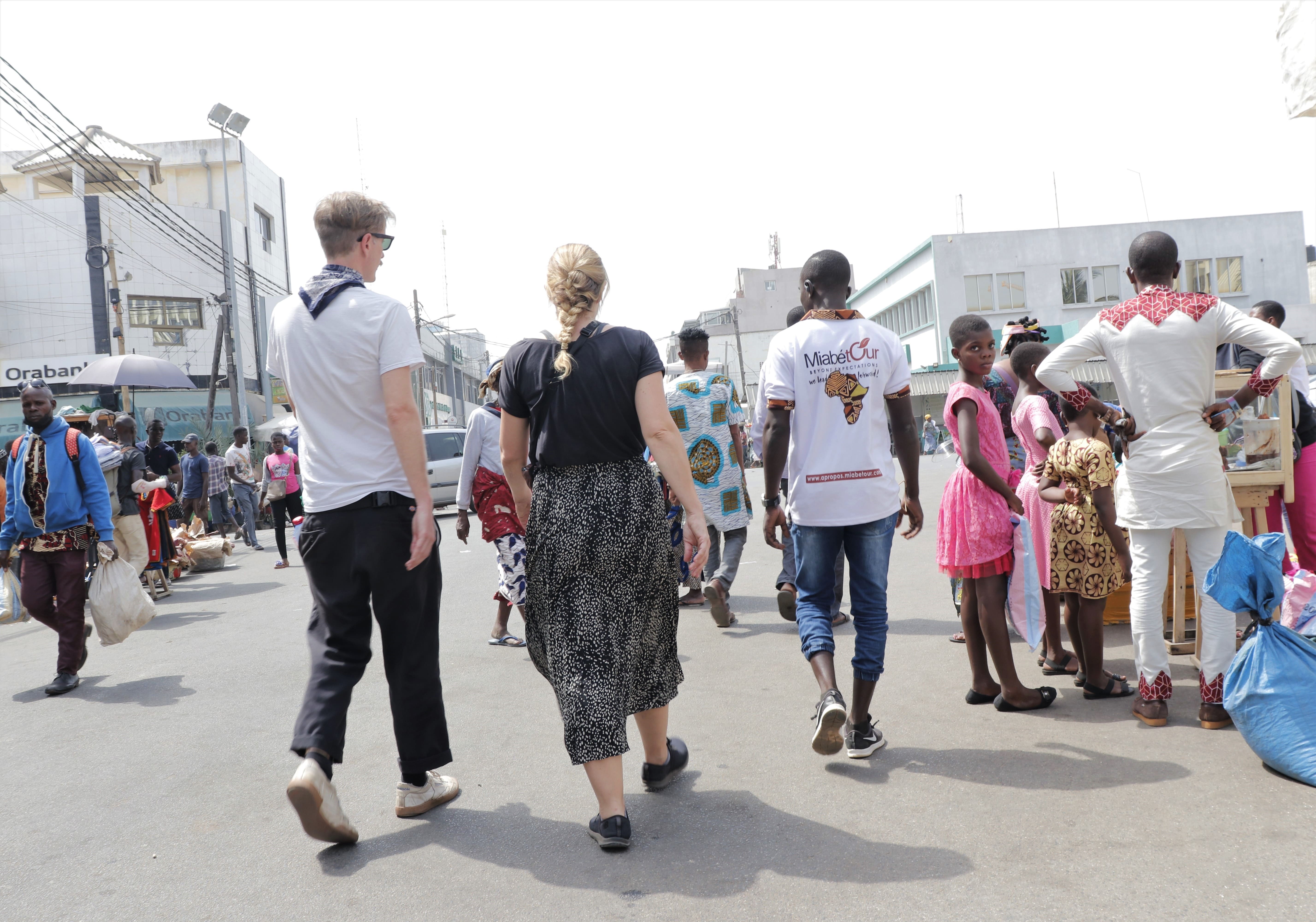 Voiture et guide local pour visiter Lomé