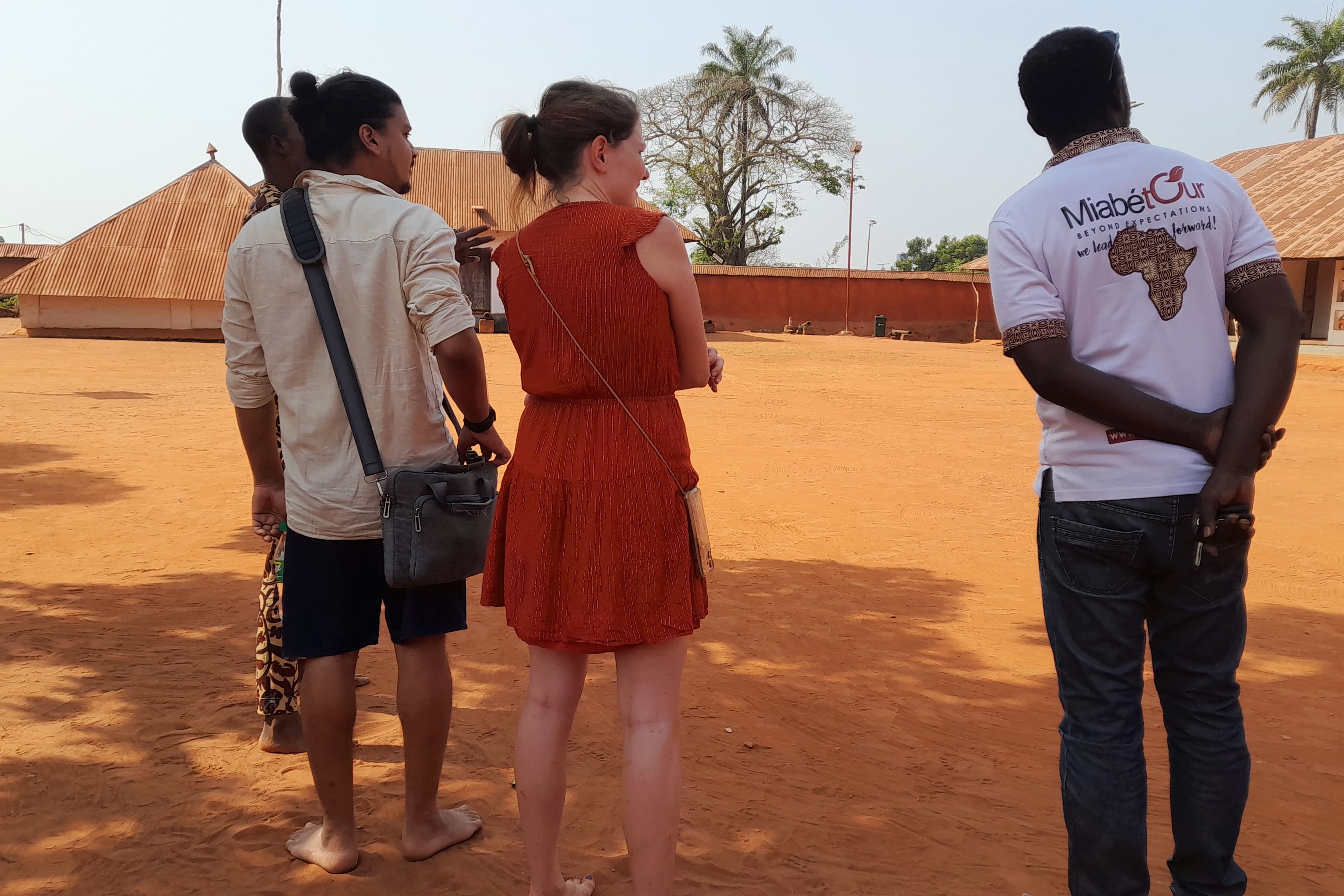Voiture et chauffeur pour voyager au Togo, Bénin et au Togo